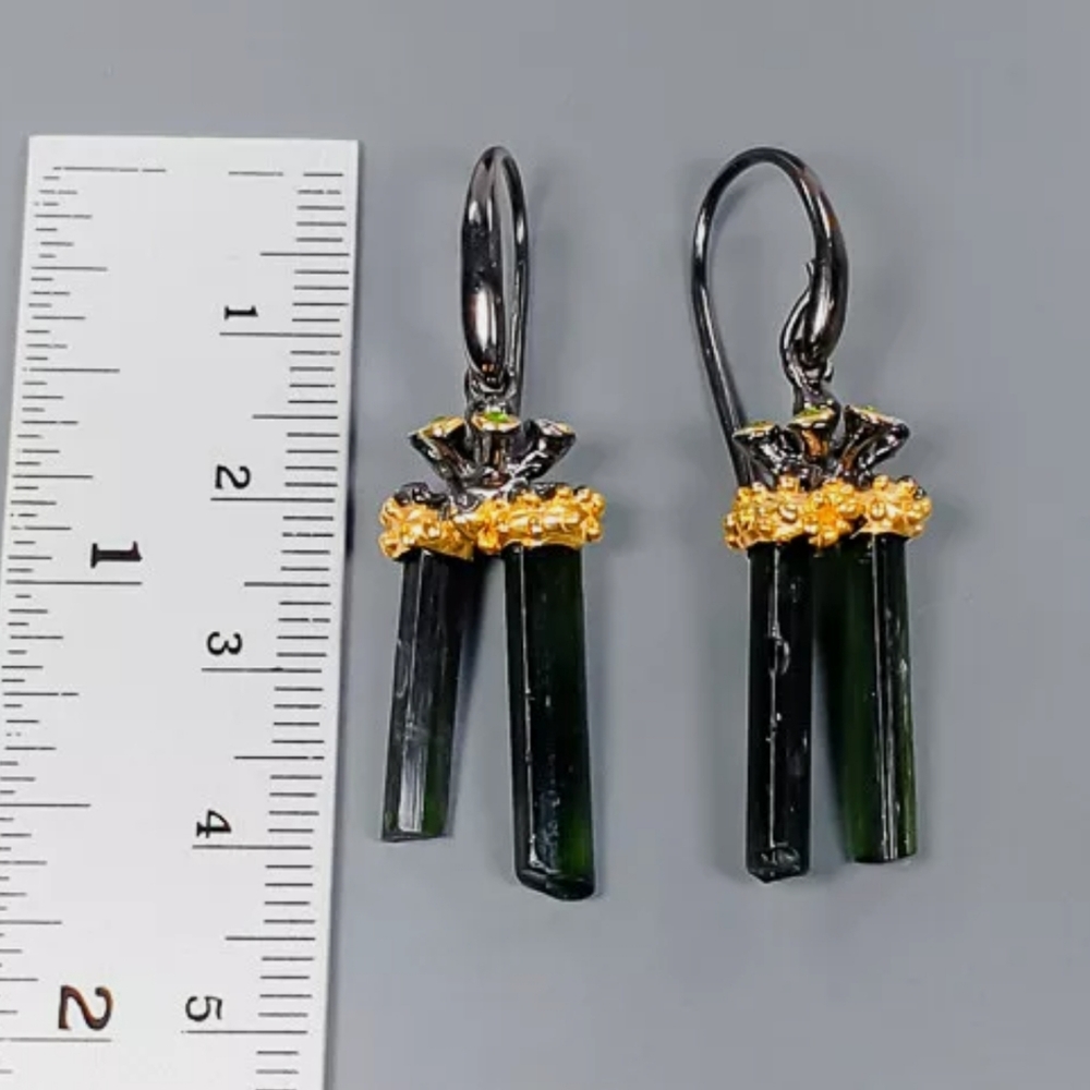 Dual green tourmaline pillar silver earrings